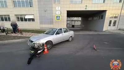 Отечественная легковушка наехала на подростка-самокатчика в Ставрополе