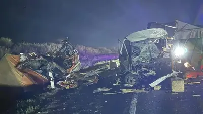 Лобовое столкновение унесло жизни двух водителей на трассе Ставрополья