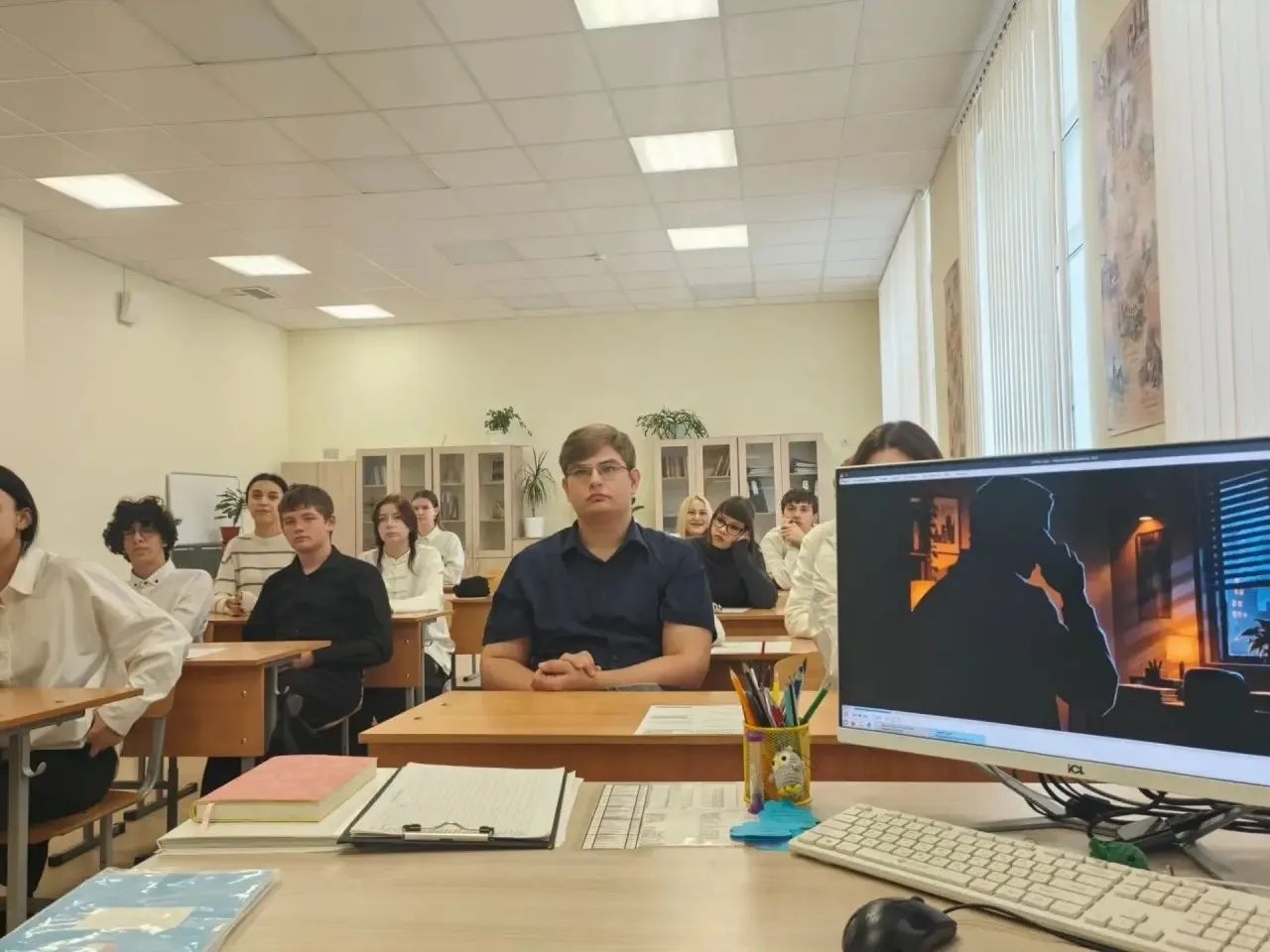 В школе прошло занятие курса «Разговоры о важном» по теме «Безопасность в сети Интернет».