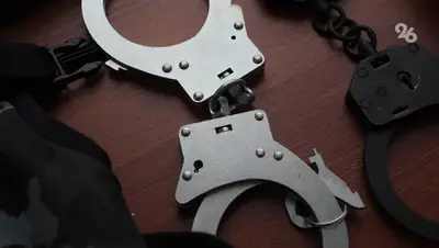 Банда вымогателей с наручниками и ножом отобрали 1,5 млн рублей у ставропольца