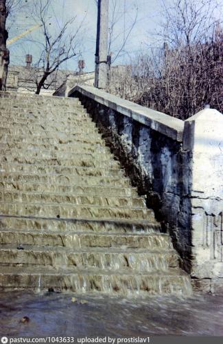 Лестница с проспекта Карла Маркса к Депутатскому переулку