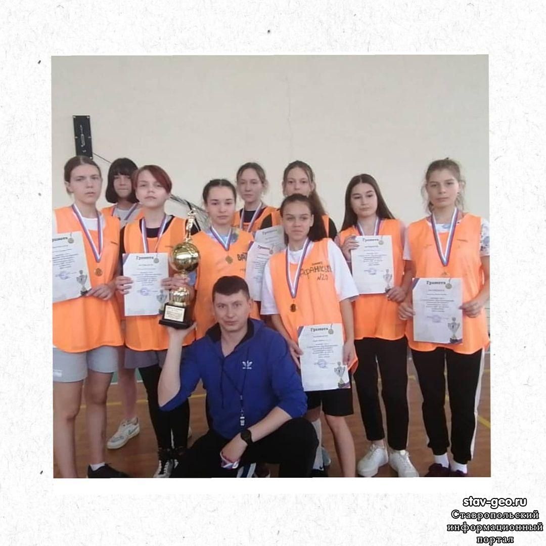 21 марта 2020 года прошли соревнования между общеобразовательными учреждениями Шпаковского муниципального округа на кубок МБУ ДО ДЮСШ по баскетболу.