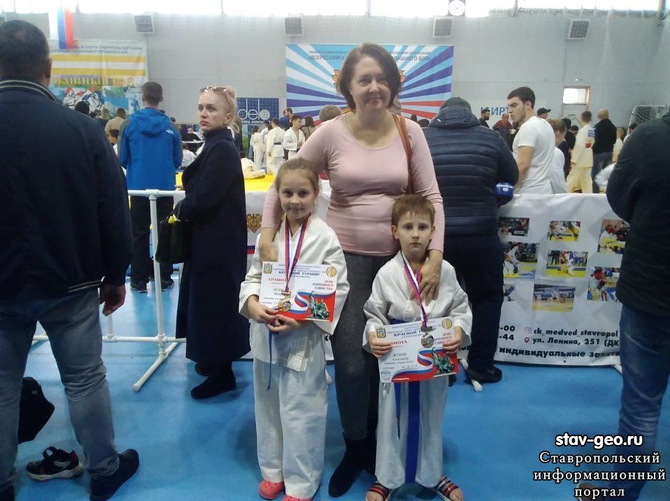 Жукова Валерия ученица 3"И" заняла первое место в краевом турнире Ставропольского края по рукопашному бою