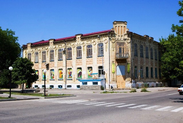 Георгиевск здание, где в гостинице «Лувр» находился штаб 11-ой Северо-Кавказской Красной Армии